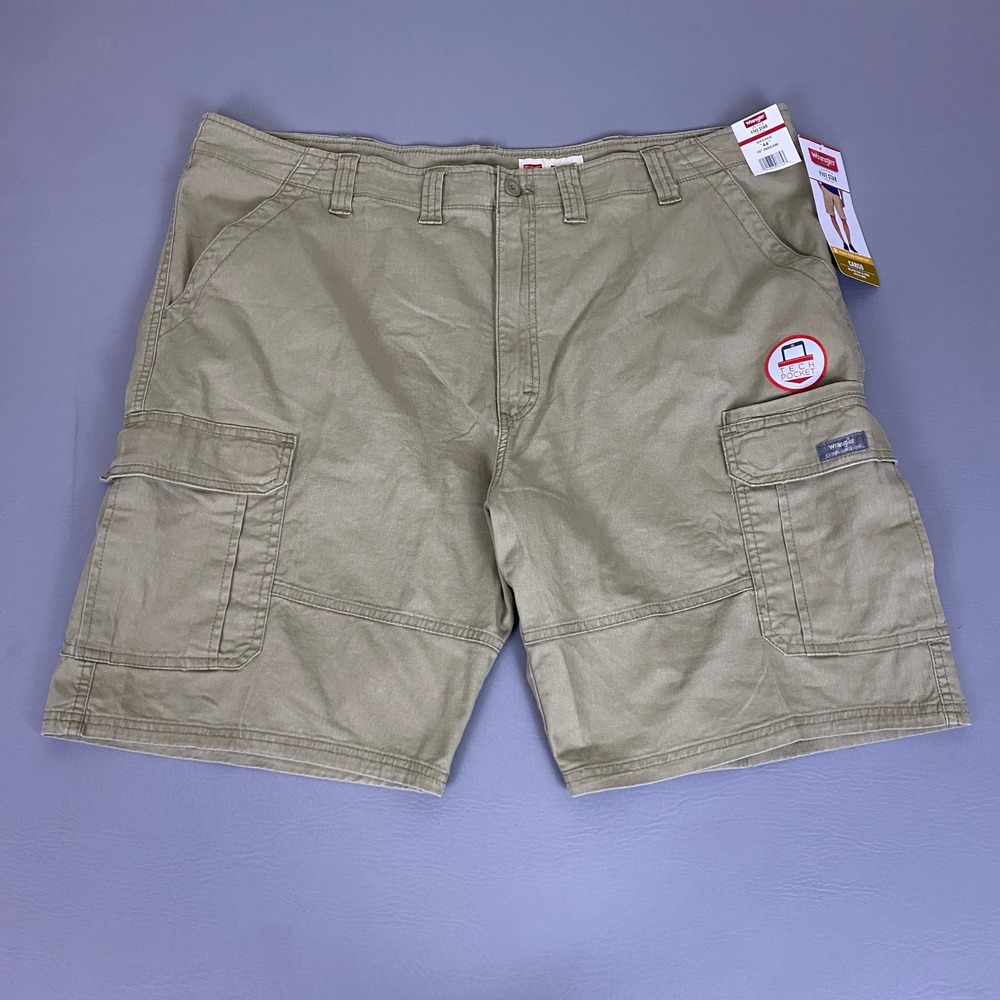 Wrangler Five Star Cargo Shorts Men's Size 44 Khaki Relaxed Fit Premium Flex NWT